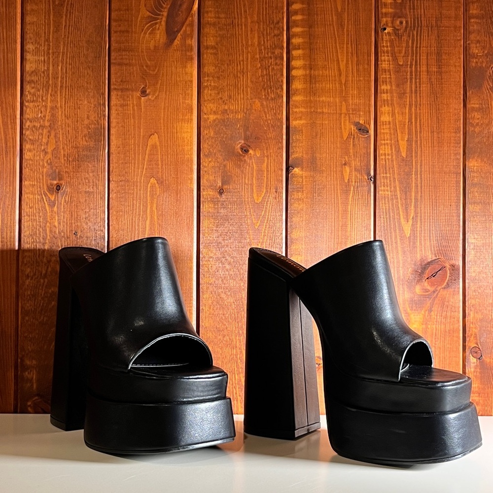 Black Chunky Ultra High Platform Mules (size 6)